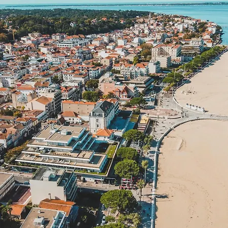 Apartment Lumineux Avec Terrasse Arcachon, Dautomne
